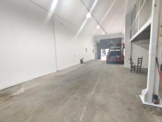 Local commercial  Abat oliba. Local insonorizado y preparado para taller