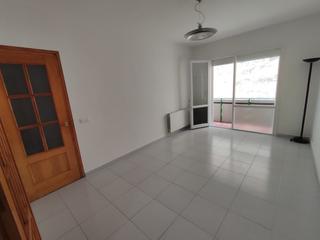 Piso  Camí de les cabres. Piso centrico, a un paso de todos los servicios y de la playa.