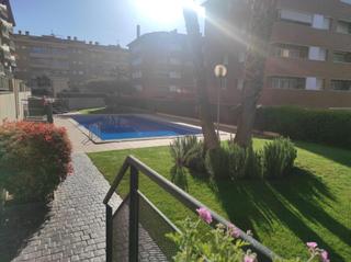 Apartament  De pere codina i mont. Planta baja con gran terraza y plaza parquing incluida!!!!
