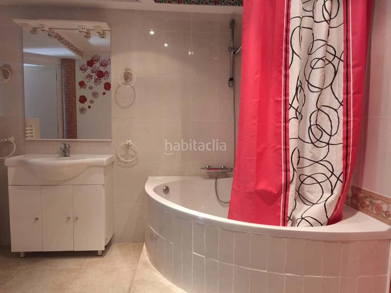 Foto cc8383a8-085e-4a0e-a713-e3cc709dc291. Chalet con riscaldamento parcheggio piscina in Aiguaviva Parc Vidreres