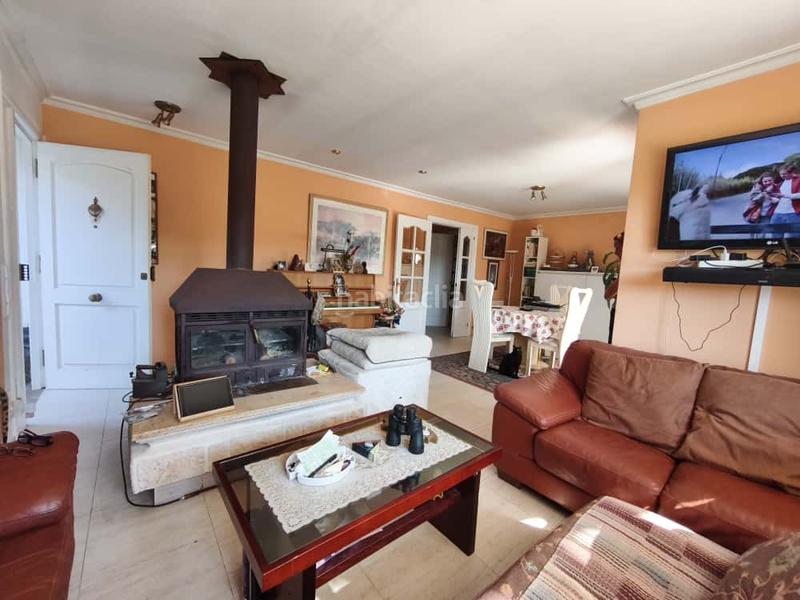 Foto fffcf0d9-df24-40a4-98e5-59e3126f49ec. Chalet con riscaldamento parcheggio piscina in Aiguaviva Parc Vidreres