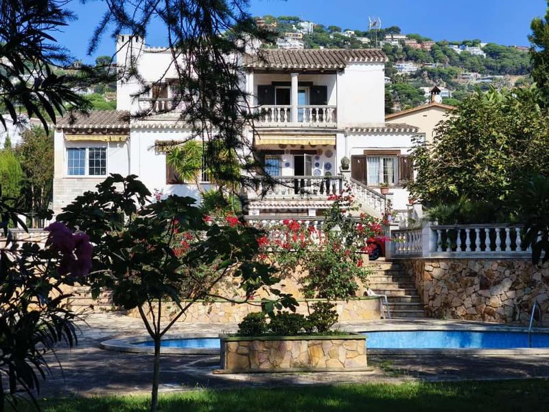 Foto 754f2680-82b4-46d2-bc1a-946473066d6f. Chalet avec chauffage parking piscine dans Mas Baell-Can Carbó Lloret de Mar