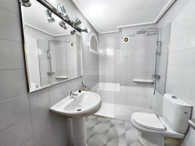 Foto 01e01de4-49e8-4325-9a35-5d991d22d069. Casa a schiera con riscaldamento parcheggio in Centre Blanes