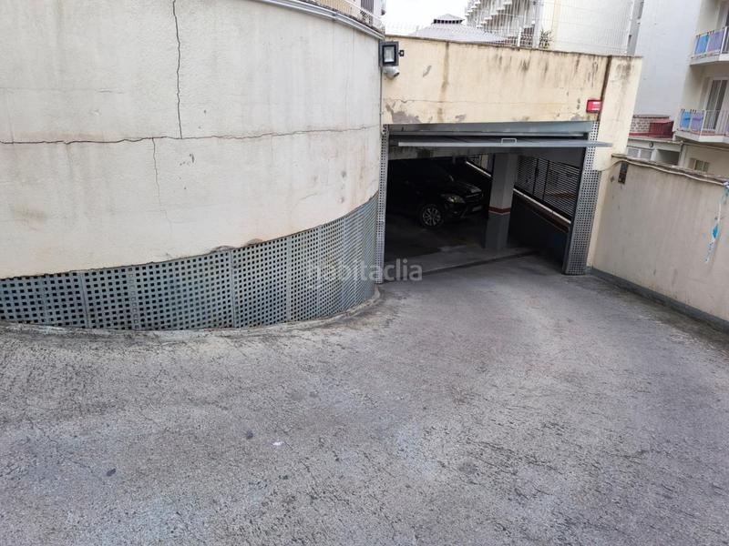 Foto e1f21a9d-a202-40f0-9b16-610cf5d91f57. Car parking in Fenals Lloret de Mar