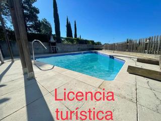 Xalet  Camlia. Fantastica casa en aiguaviva park con licencia turistica.