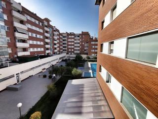 Pis  De pere codina i mont. Amplio piso de 4 habitaciones en fenals!!!
