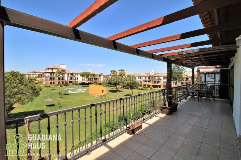 Foto 79a55b7a-30de-4b58-a1d8-ae327bf4ab56. Piso en avenida juan pablo ii 76 en Costa Esuri Ayamonte