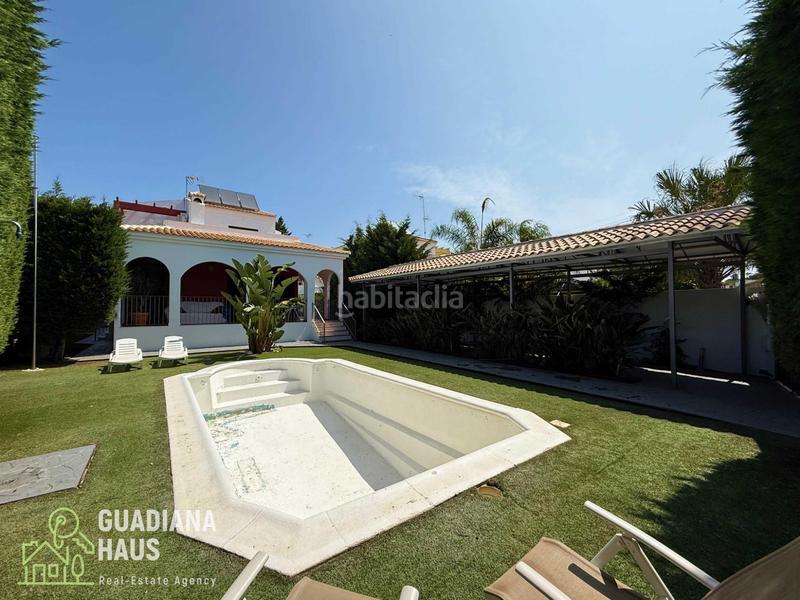 Foto a41850ad-73ac-430c-ac9d-f8853eacb198. Chalet en calle caracol v antonia en Ayamonte ciudad Ayamonte