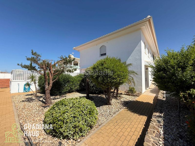 Foto 0e846633-8f75-4ed7-b43e-d5143bafb5e6. Chalet en calle jose de espronceda 9 en Costa Esuri Ayamonte
