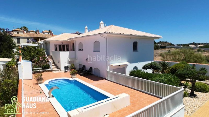 Foto 821685a2-c415-4fab-94df-6be95e80817a. Chalet en calle jose de espronceda 9 en Costa Esuri Ayamonte