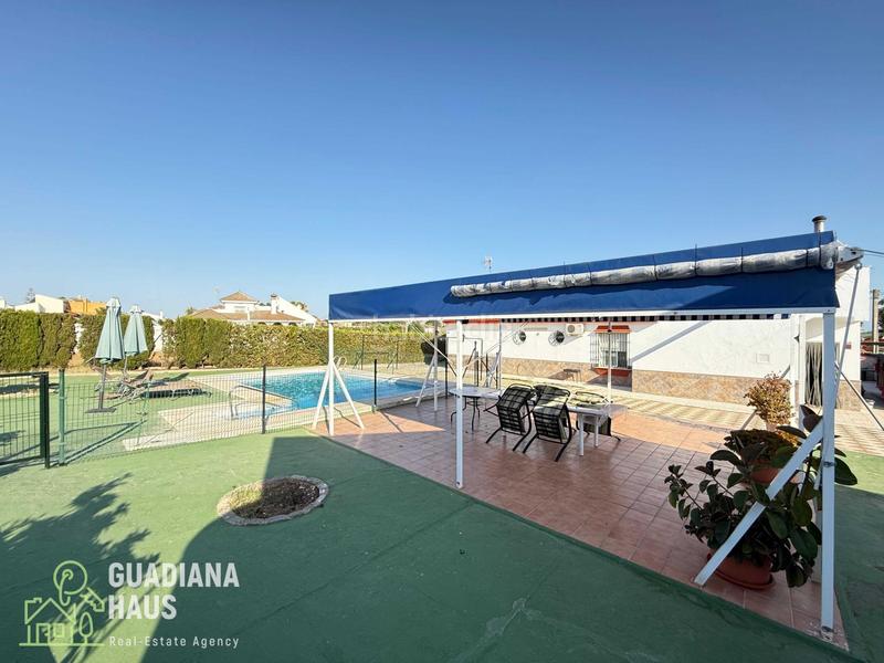 Foto 25724348-5d5e-40aa-82da-12fd6906fbe0. Chalet with parking pool in Ayamonte ciudad Ayamonte