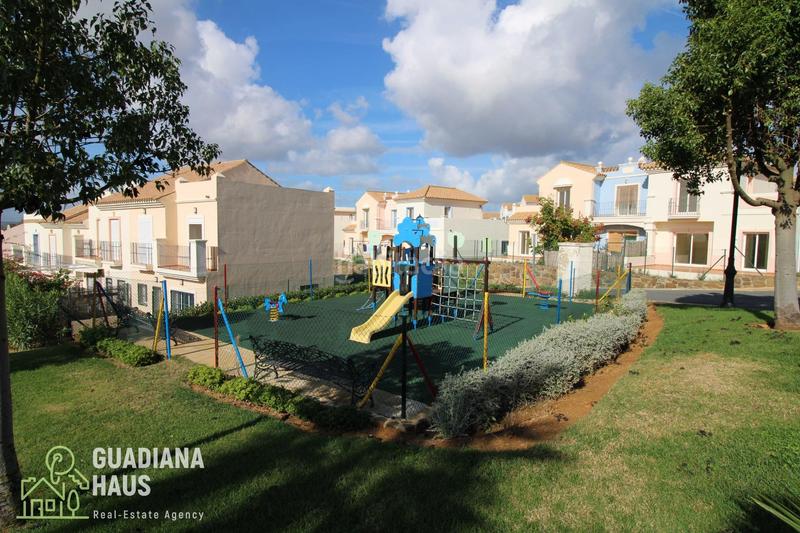 Foto 30158c07-783d-4070-9688-6ea2b209aa26. Casa adosada en ruben dario 4 en Costa Esuri Ayamonte