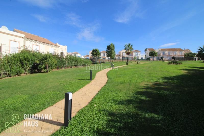 Foto f7c5f1e9-a61a-4375-a721-f1a223256e77. Casa adossada a ruben dario 4 a Costa Esuri Ayamonte