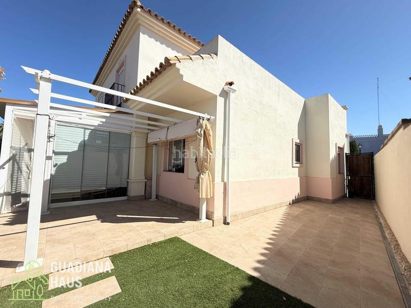 Foto 08359498-c006-4cca-a2a6-ca77a24cc8b5. Semi detached house in ruben dario 4 in Costa Esuri Ayamonte