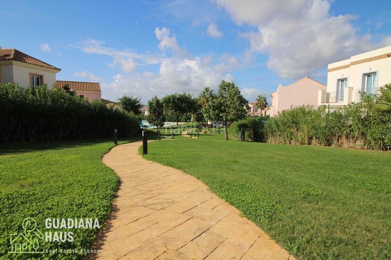 Foto 79295520-463c-492c-a792-fcaf726e50d0. Semi detached house in ruben dario 4 in Costa Esuri Ayamonte