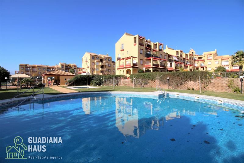 Foto 6b0bce5d-55d7-439a-9b01-5f4c92cd4131. Apartamento en avenida juan pablo ii 24 en Costa Esuri Ayamonte