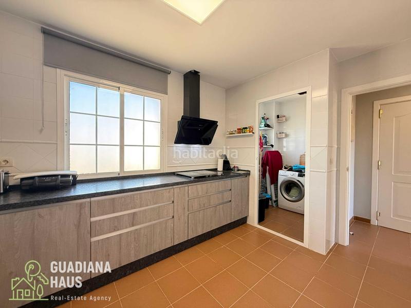 Foto 2f753eb1-7dff-4c64-b727-000980756a1b. Penthouse in avenida juan pablo ii 24 in Costa Esuri Ayamonte