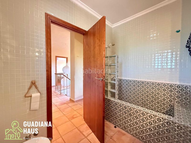 Foto a0884fe6-04b6-4f42-b2b9-bf910a8524e1. Xalet a calle golf norte a-9 4 a Isla Canela Ayamonte