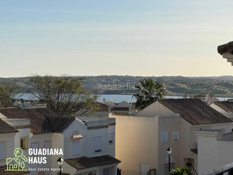 Foto 6ea3beb5-1d2e-4c58-8079-fb8538075ad1. Casa adossada a calle ruben dario 4 a Costa Esuri Ayamonte