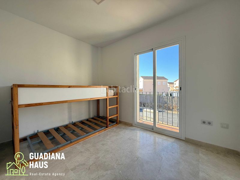 Foto eef90248-40b3-4381-aac0-452deeddabb9. Casa adossada a calle ruben dario 4 a Costa Esuri Ayamonte