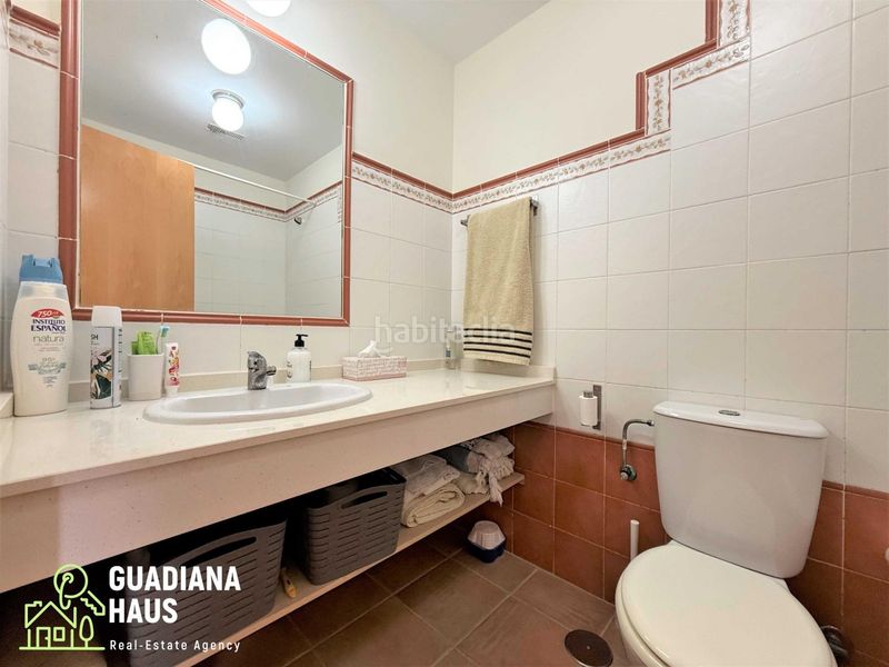 Foto 3164a2ea-77ae-4ca5-96a2-e3f0e6fb8ef2. Casa adossada a avenida rosalia de castro 5 a Costa Esuri Ayamonte