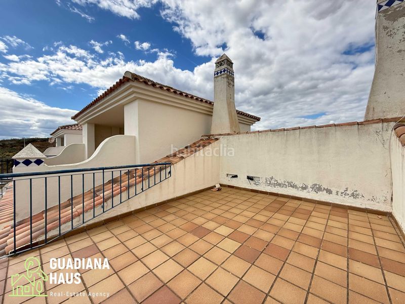 Foto 35c8388b-ed88-4775-8d92-921eccb1c135. Casa adossada a avenida rosalia de castro 5 a Costa Esuri Ayamonte