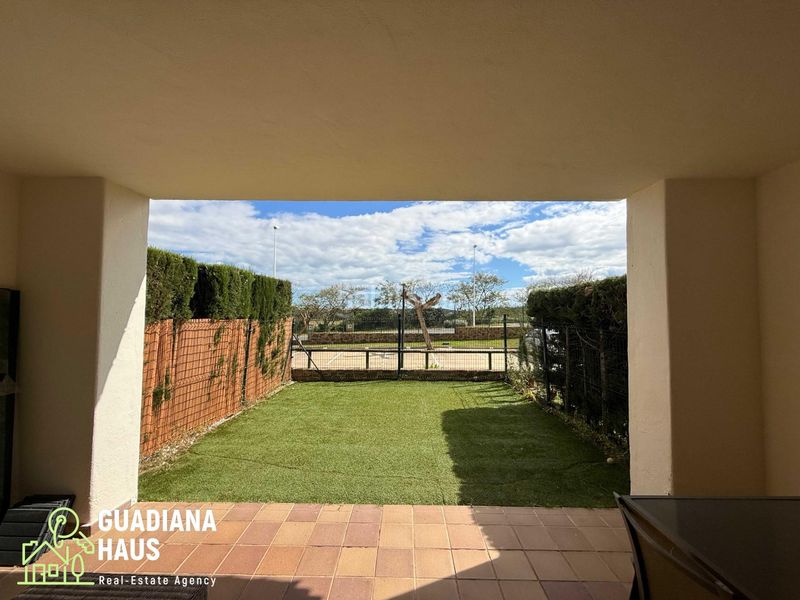 Foto f5f06bb7-a7a3-4e2e-bc1a-bddb9132c1e1. Casa adossada a avenida rosalia de castro 5 a Costa Esuri Ayamonte