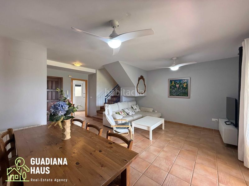 Foto fbb54cf6-42e7-4a34-a522-a3d8445ea0a7. Casa adossada a avenida rosalia de castro 5 a Costa Esuri Ayamonte