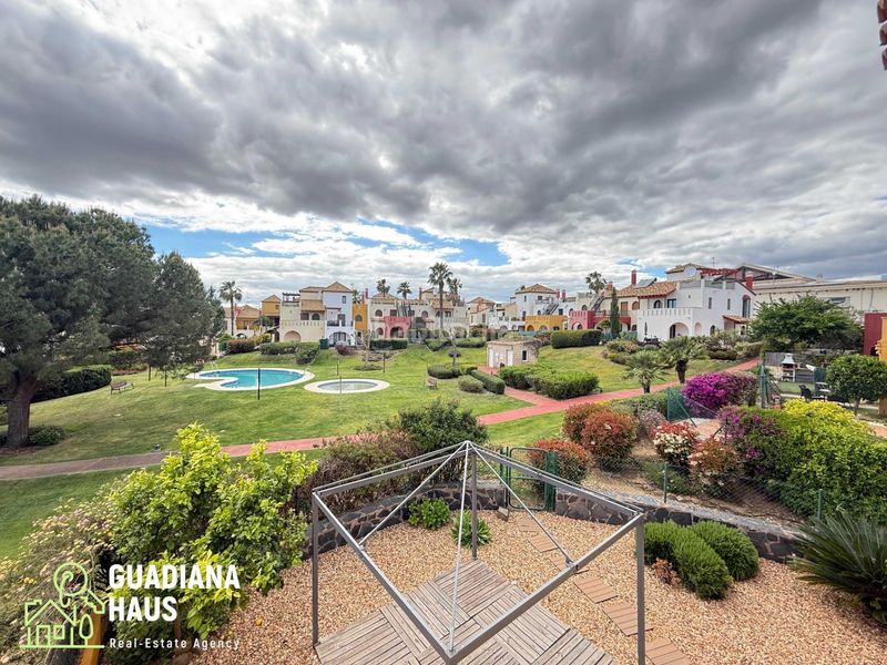 Foto 5bcdbb47-523a-46a0-ac48-c3767fcbbde8. Casa adossada a calle miguel de unamuno 20 a Costa Esuri Ayamonte