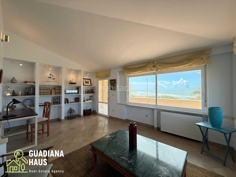Foto 1f643880-b89f-4e15-a7e1-8fddf6815f64. Casa aparellada a avenida gavilanes de los 67 a Isla Canela Ayamonte