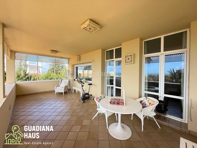 Foto 4449fd6d-eff4-460b-ad1a-5a4c00ce4d95. Casa aparellada a avenida gavilanes de los 67 a Isla Canela Ayamonte