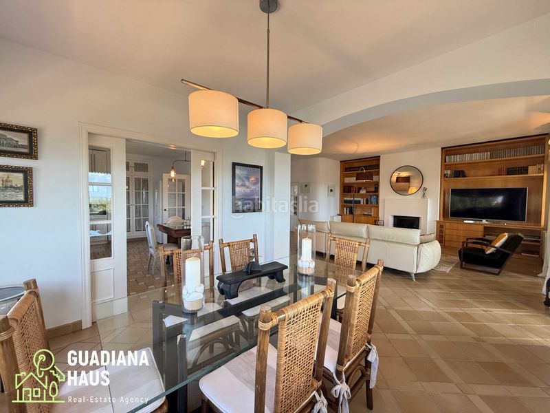 Foto 55179d46-310f-4922-93e5-4ed1d3dccc7c. Casa aparellada a avenida gavilanes de los 67 a Isla Canela Ayamonte