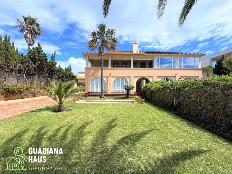 Foto 816a20a0-6d29-41f2-b6c9-5c81e9983250. Casa aparellada a avenida gavilanes de los 67 a Isla Canela Ayamonte