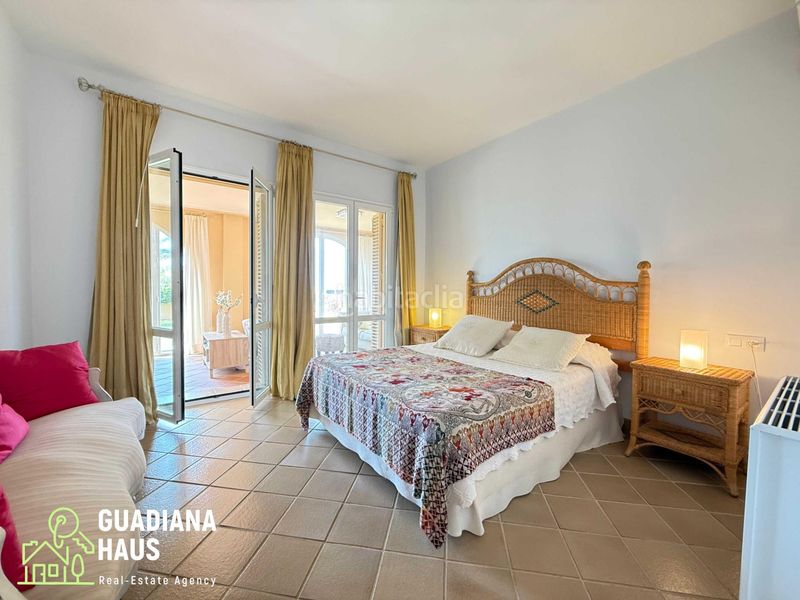 Foto a267373d-9e58-437b-9fb1-93ed89be9fcb. Casa aparellada a avenida gavilanes de los 67 a Isla Canela Ayamonte