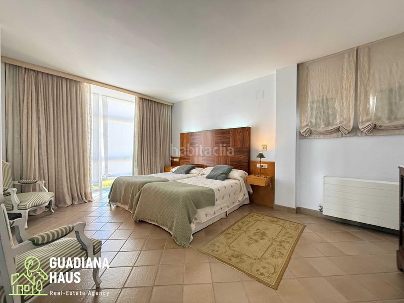 Foto a8ebf860-91d7-45d8-beb1-53642daae310. Casa aparellada a avenida gavilanes de los 67 a Isla Canela Ayamonte
