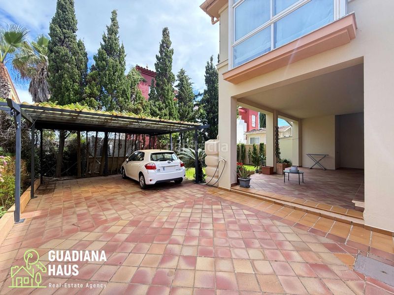Foto aa36b677-a27b-4301-8599-f798ccd9c839. Casa aparellada a avenida gavilanes de los 67 a Isla Canela Ayamonte