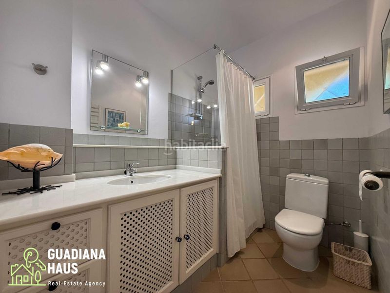 Foto b32f959d-dcd4-4aa4-95e4-6d601031ed8c. Casa aparellada a avenida gavilanes de los 67 a Isla Canela Ayamonte