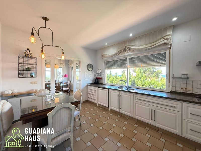 Foto b32fd6f2-893f-430a-a6ba-35c1bf44eb87. Casa aparellada a avenida gavilanes de los 67 a Isla Canela Ayamonte