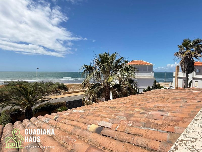 Foto b633b3c0-c2e7-42f6-a14c-2e40048e455a. Casa aparellada a avenida gavilanes de los 67 a Isla Canela Ayamonte