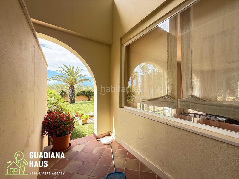 Foto d2da3ee2-8ac1-425c-86e2-4a8c6a47e096. Casa aparellada a avenida gavilanes de los 67 a Isla Canela Ayamonte