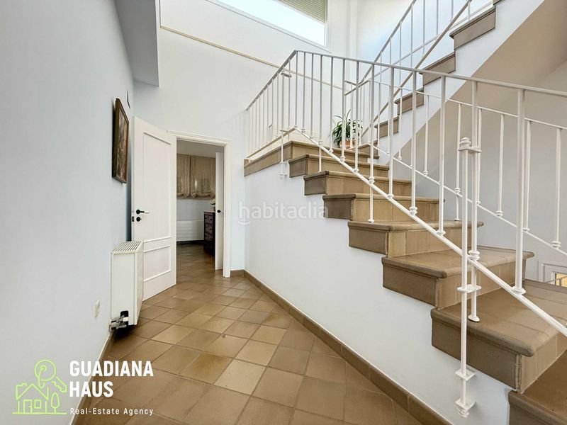 Foto f16d677d-ead2-4df1-bb70-eccd3ad57b2f. Casa aparellada a avenida gavilanes de los 67 a Isla Canela Ayamonte