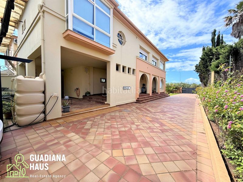 Foto f80816e3-6cd7-45d9-90c6-a159a6b5c448. Casa aparellada a avenida gavilanes de los 67 a Isla Canela Ayamonte