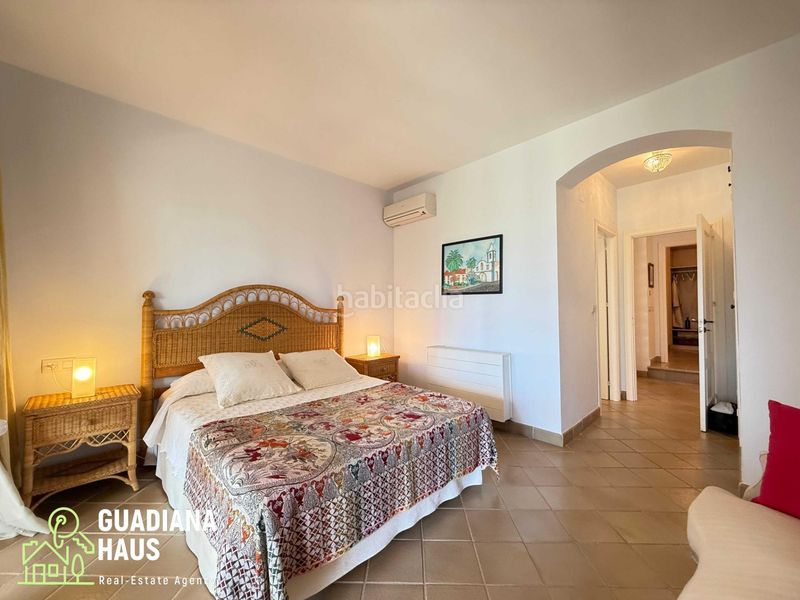 Foto ff302b47-3f9b-4abf-beb9-925219f06ad8. Casa aparellada a avenida gavilanes de los 67 a Isla Canela Ayamonte