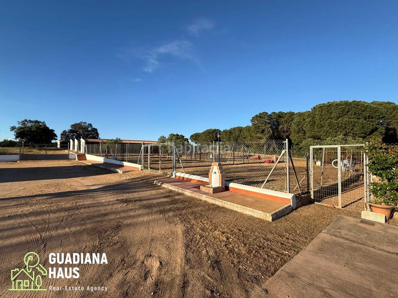 Foto adca7c47-35e2-48b0-b81a-5eb0ed4a0eb0. Masia amb aparcament a Lepe