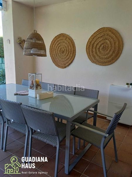 Foto 0b8934d5-b820-4a17-8abf-a7e7845dce55. Casa adossada a avenida rosalia de castro 5 a Costa Esuri Ayamonte