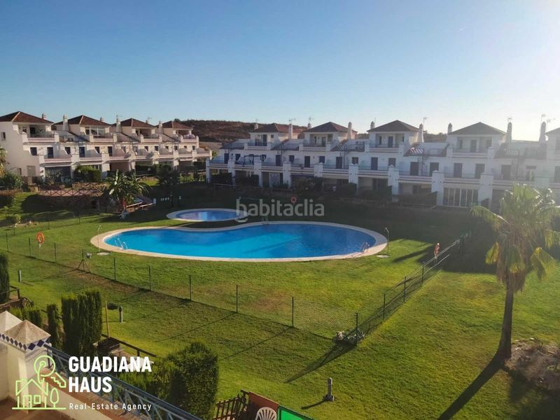 Foto 10ff76a4-96ff-4e6c-be45-74271c83aa61. Casa adossada a avenida rosalia de castro 5 a Costa Esuri Ayamonte