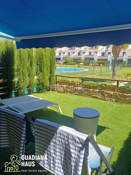 Foto 41d7c6d1-fed7-4488-a871-a6509aff5648. Casa adossada a avenida rosalia de castro 5 a Costa Esuri Ayamonte
