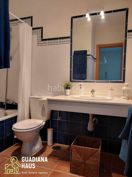 Foto 5d976430-2e06-4515-a874-06bcfb1ee39c. Casa adossada a avenida rosalia de castro 5 a Costa Esuri Ayamonte