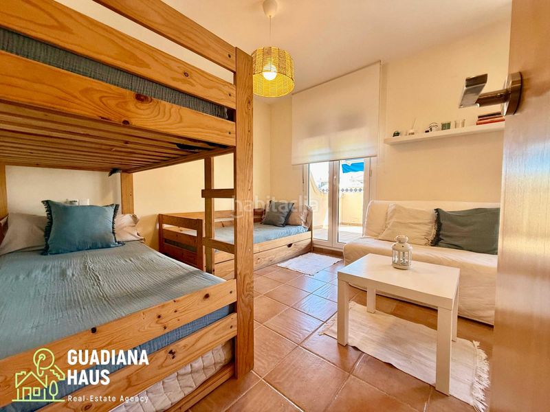 Foto a4d6e0b3-bb23-463f-b1d3-1c9a5f66dd57. Casa adossada a avenida rosalia de castro 5 a Costa Esuri Ayamonte