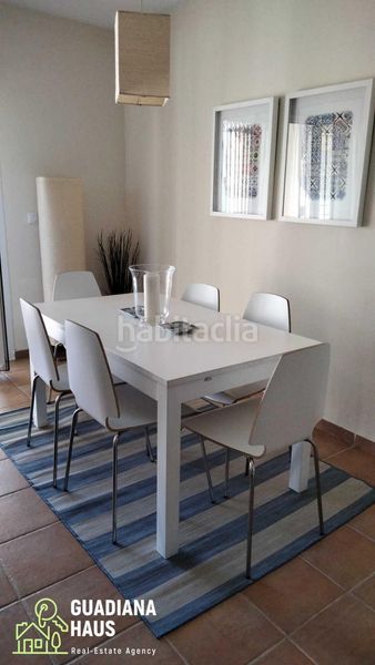 Foto bbd1ad5b-5e41-488e-b1c2-9593061b1f4a. Casa adossada a avenida rosalia de castro 5 a Costa Esuri Ayamonte